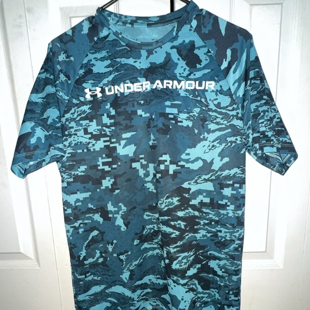 Under Armour Mens SM Dark and Light Blue T Shirt